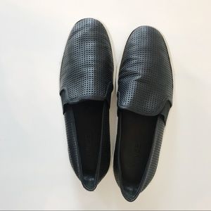 Vince. Blair perforated slip on sneaker flat